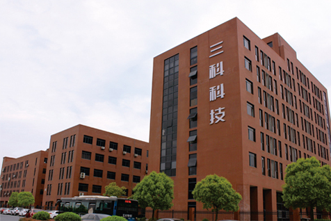 “在“工業(yè)4.0”的大環(huán)境下，國(guó)產(chǎn)品牌要如何與國(guó)外品牌競(jìng)爭(zhēng)？”